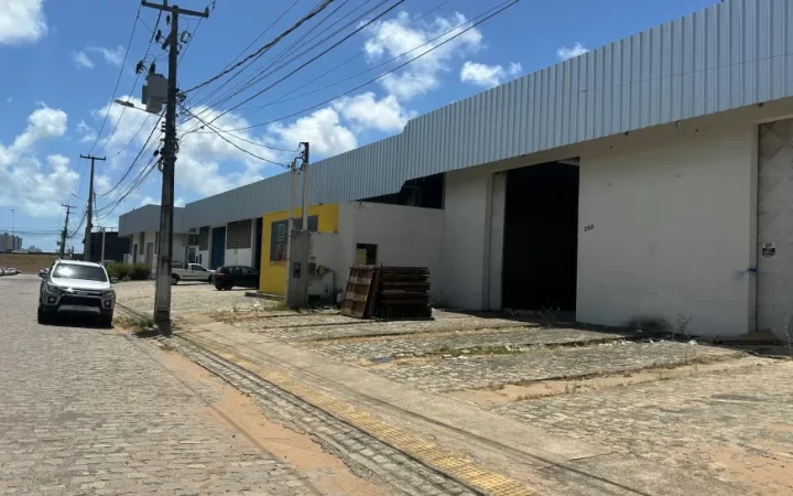 galpaodepositoarmazem-com-1-quarto-para-alugar-708m-no-candelaria-natal-3